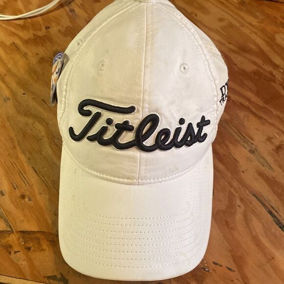Titleist Hat with Adjustable Back New w Tags - Picture 1 of 9